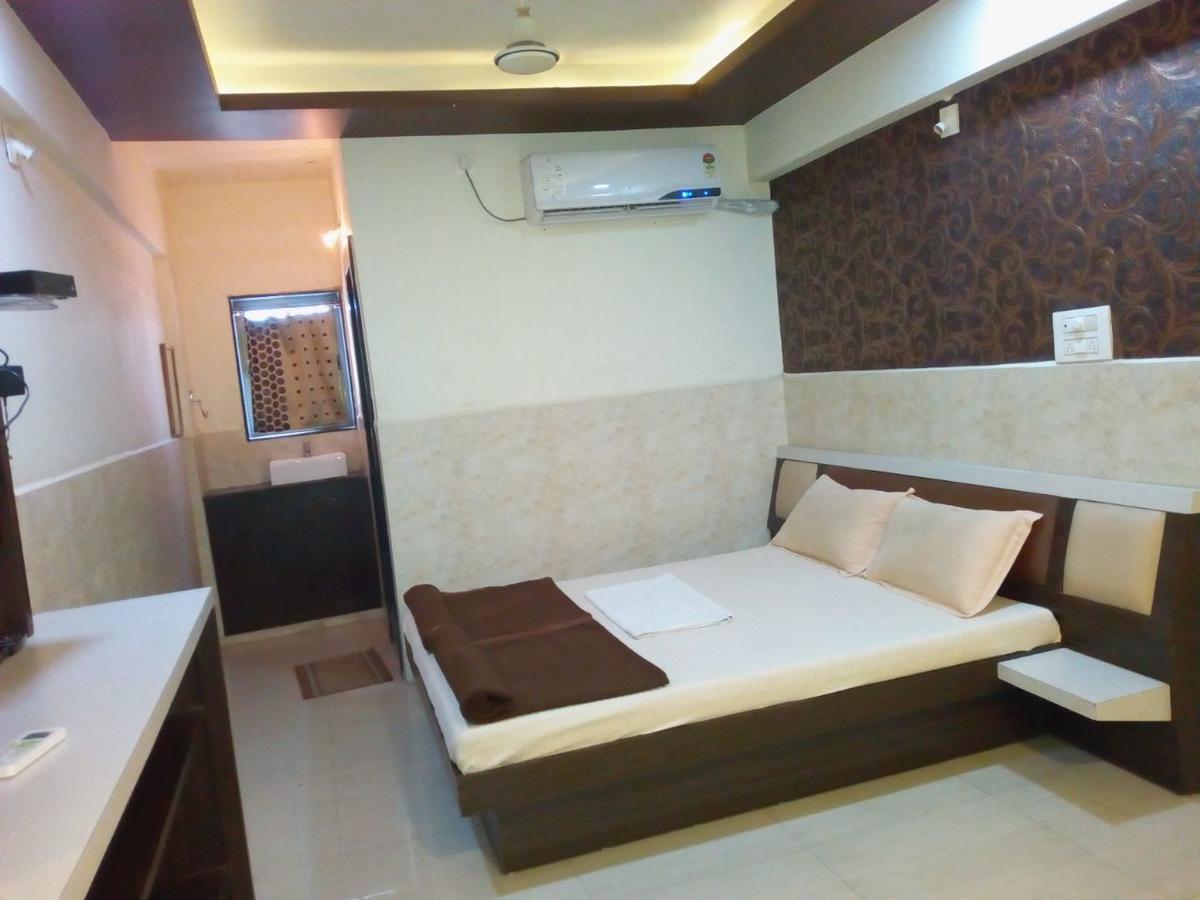 Hotel Gokul Ahmedabad Luaran gambar